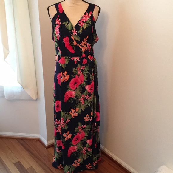 Market & Spruce Dresses & Skirts - Market and spruce 2X maxi dress